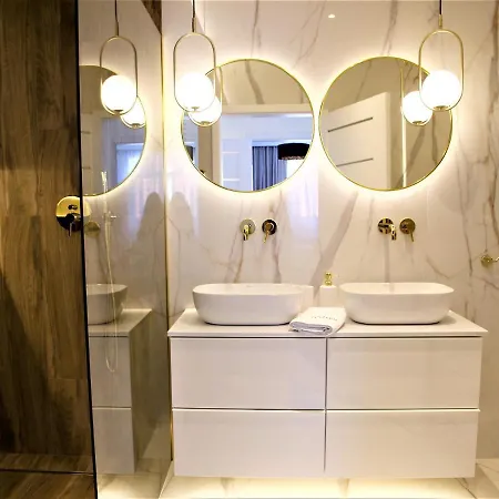 公寓 Grand Royal Maris - Najlepsza Lokalizacja, Bardzo Blisko Portu I Plazy, Parking, Nowy Kameralny Apartamentowiec, Scisle Centrum 乌斯特卡