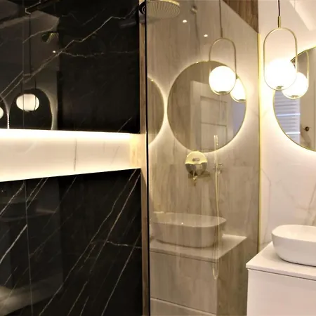 Grand Royal Maris - Najlepsza Lokalizacja, Bardzo Blisko Portu I Plazy, Parking, Nowy Kameralny Apartamentowiec, Scisle Centrum *