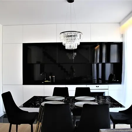 Grand Royal Maris - Najlepsza Lokalizacja, Bardzo Blisko Portu I Plazy, Parking, Nowy Kameralny Apartamentowiec, Scisle Centrum *