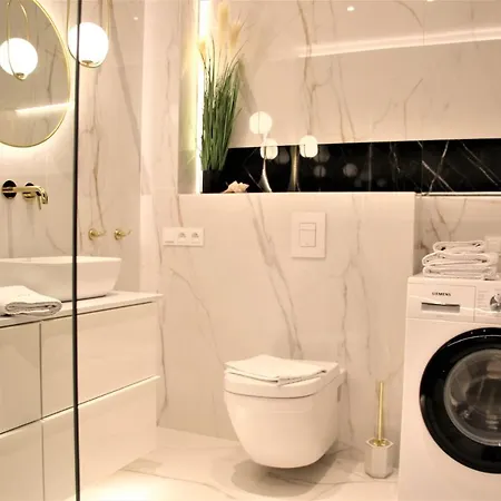 Grand Royal Maris - Najlepsza Lokalizacja, Bardzo Blisko Portu I Plazy, Parking, Nowy Kameralny Apartamentowiec, Scisle Centrum Appartement